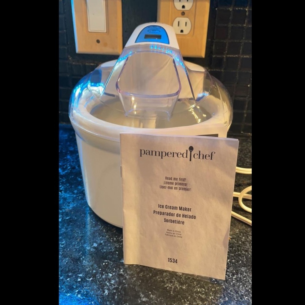 Pampered Chef Ice Cream maker